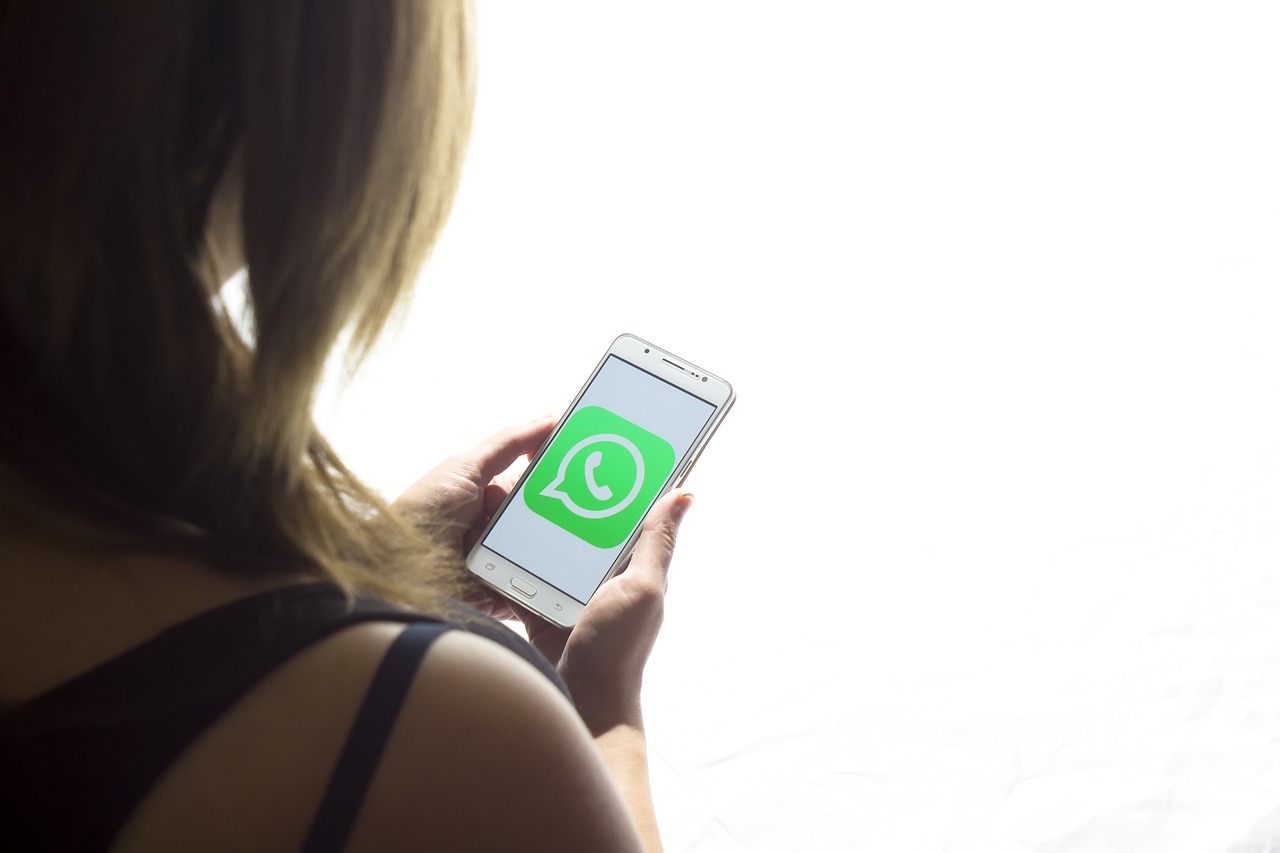 cara membuat variasi tulisan di WhatsApp